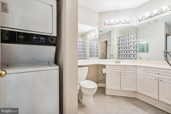 $2,200 | 20281 Beechwood Terrace, Unit 302, Ashburn, VA 20147