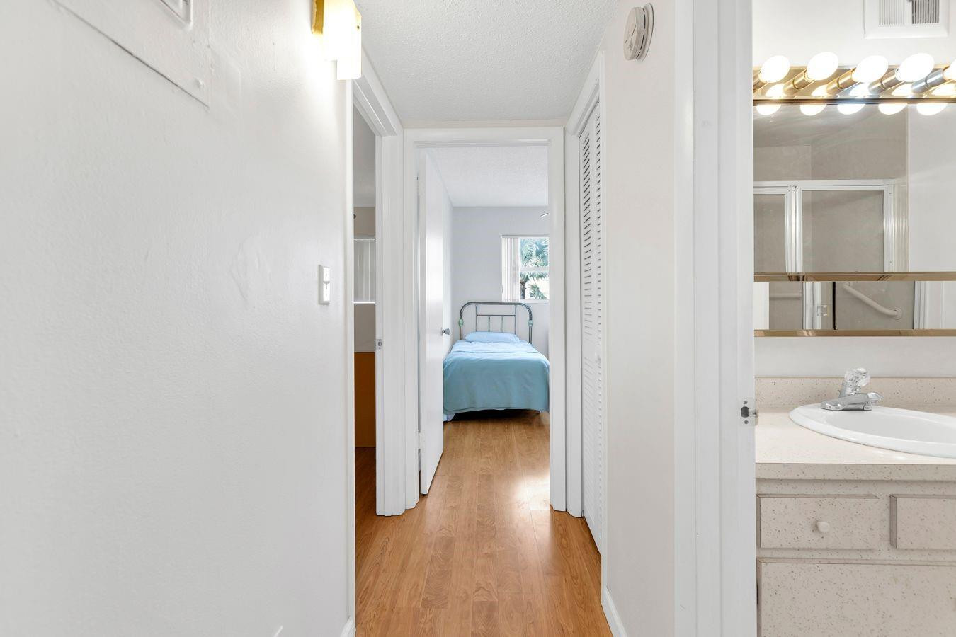 5300 Washington Street, Unit D206 Hollywood, FL 33021 - Photo 11 of 31 Photo 11