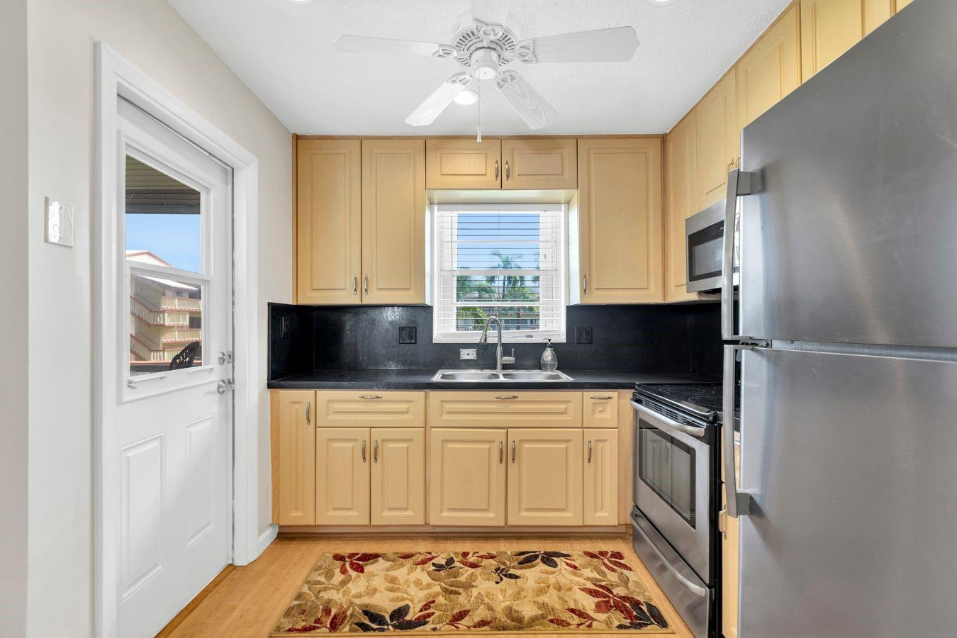 5300 Washington Street, Unit D206 Hollywood, FL 33021 - Photo 10 of 31 Photo 10