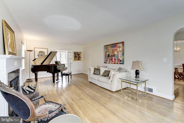 $860,000 | 1534 Roxanna Road Northwest, Washington, DC 20012