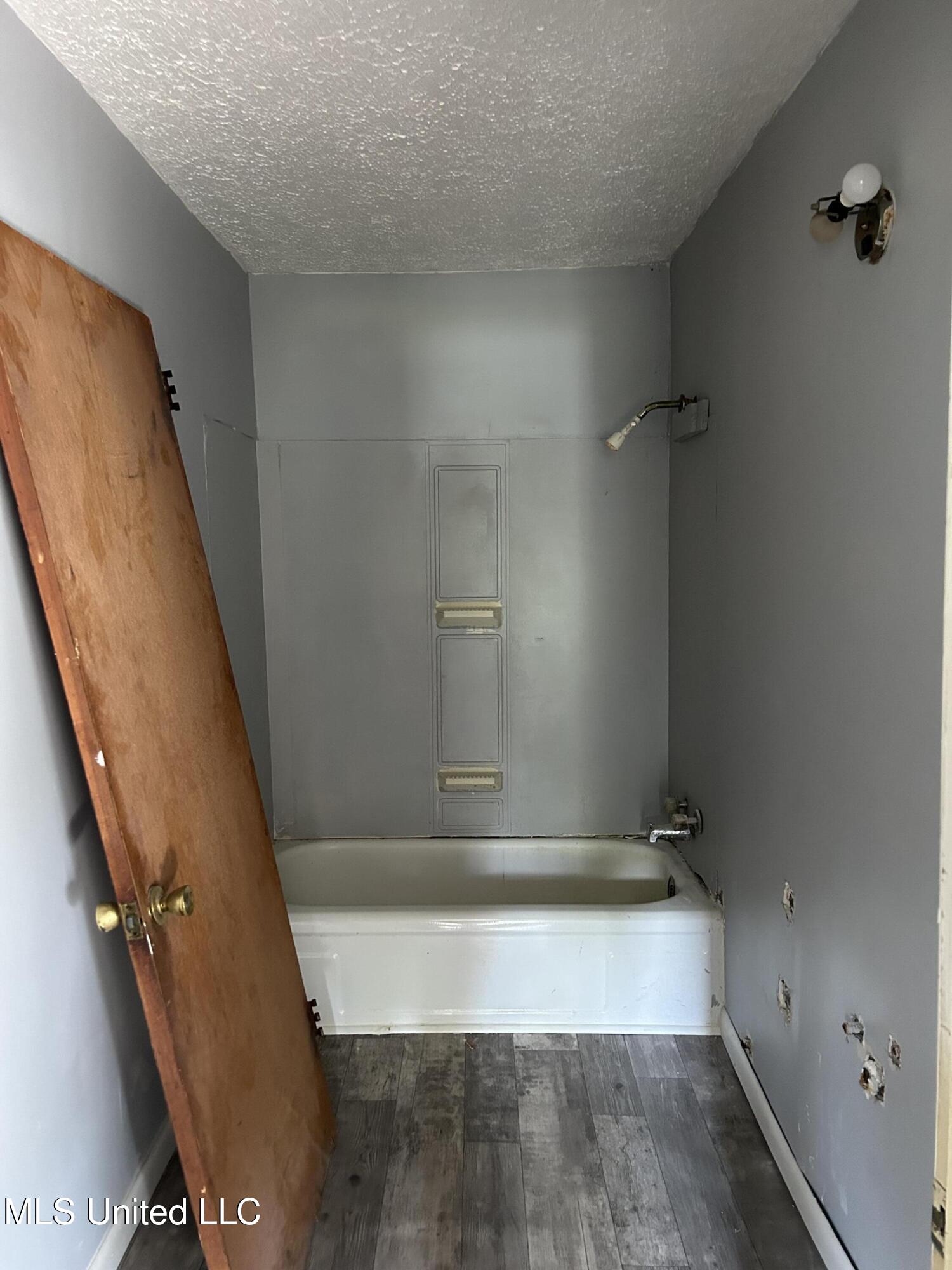 1017 South Washington Street Northeast Brookhaven, MS 39601 - Photo 13 of 27 IMG_5725