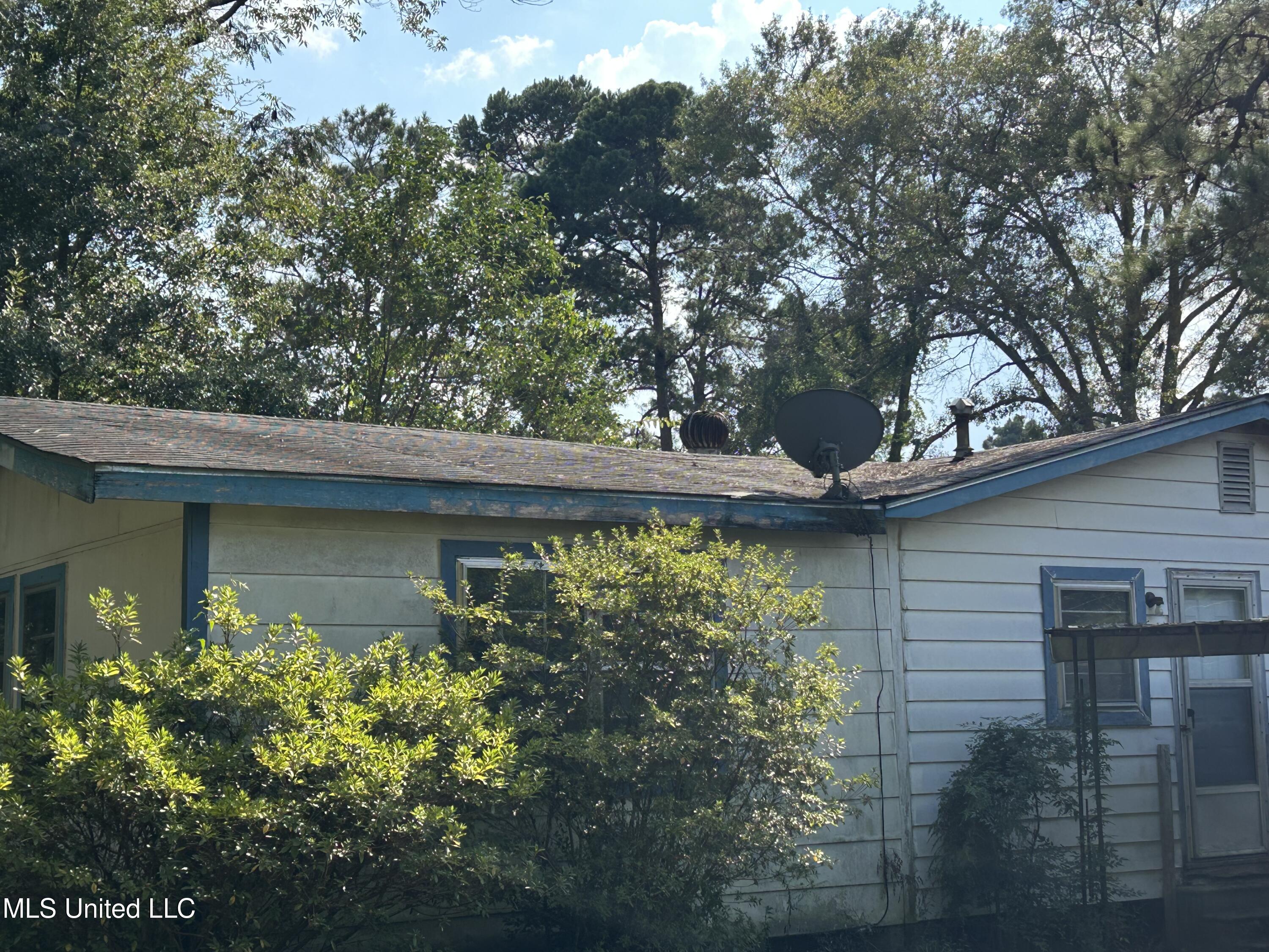 1017 South Washington Street Northeast Brookhaven, MS 39601 - Photo 21 of 27 IMG_5733