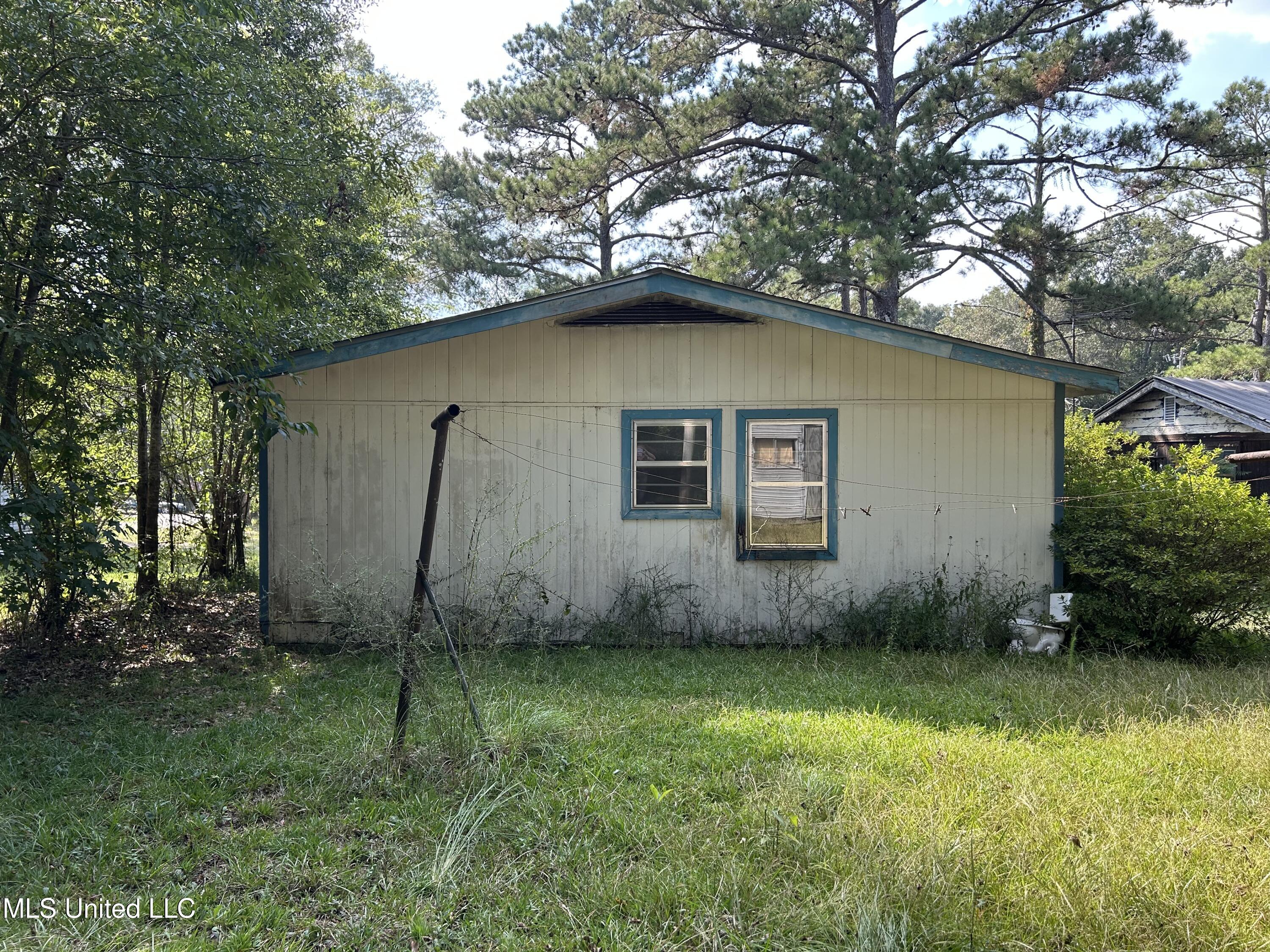 1017 South Washington Street Northeast Brookhaven, MS 39601 - Photo 22 of 27 IMG_5731