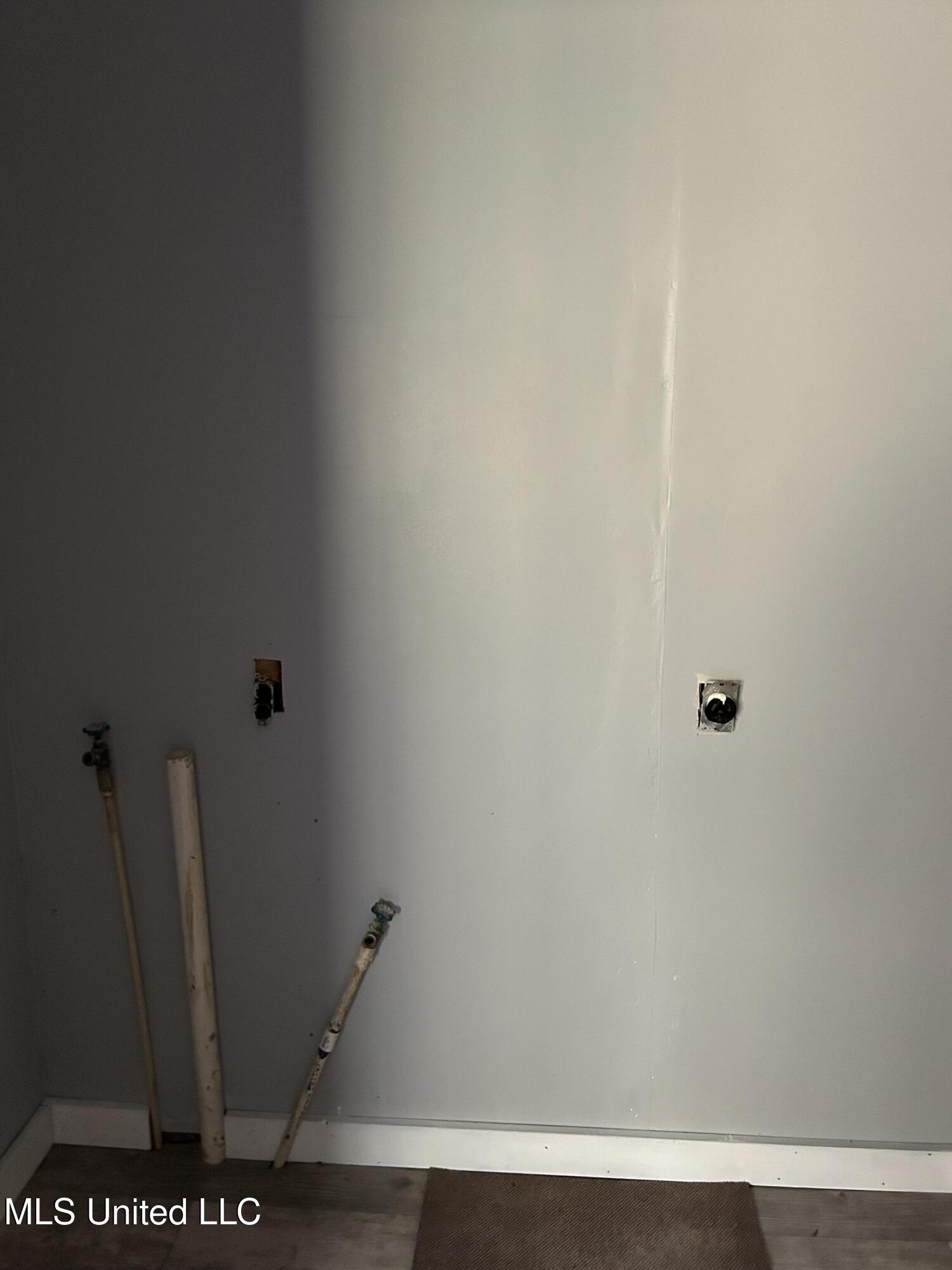 1017 South Washington Street Northeast Brookhaven, MS 39601 - Photo 8 of 27 IMG_5713