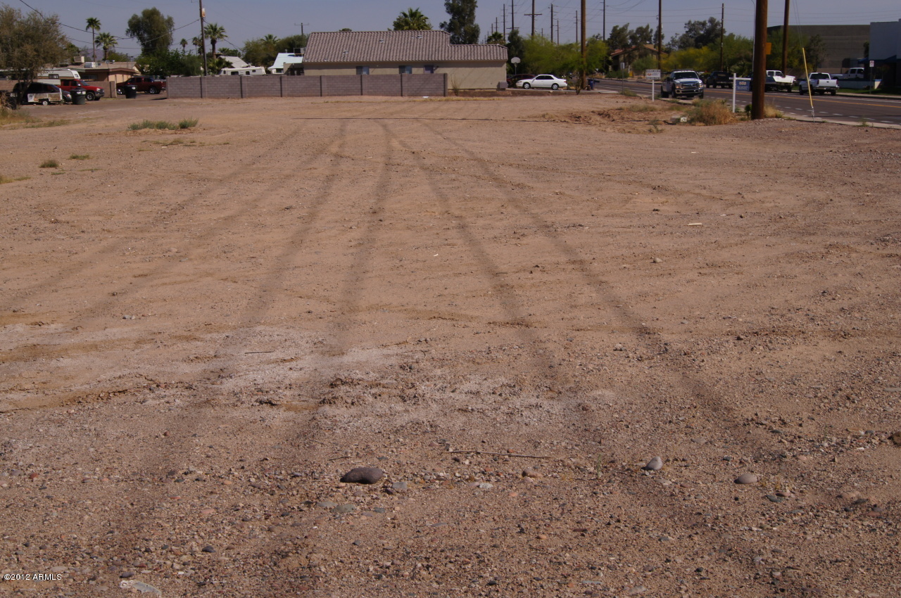 1108 North Miller Road, Unit 252 Tempe, AZ 85288 - Photo 2 of 2 Close to ASU and 202 and 101 Freeways