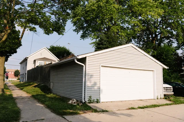 $237,500 | 1748 South 4th Street, Milwaukee, WI 53204