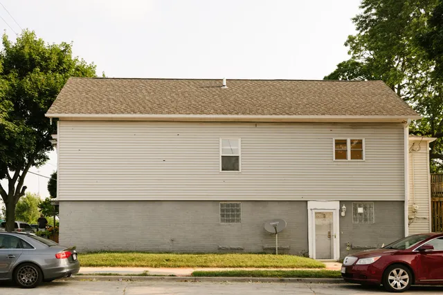 $237,500 | 1748 South 4th Street, Milwaukee, WI 53204