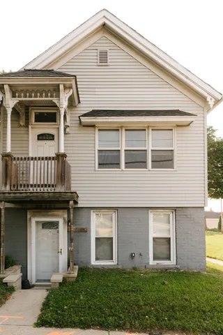 $237,500 | 1748 South 4th Street, Milwaukee, WI 53204