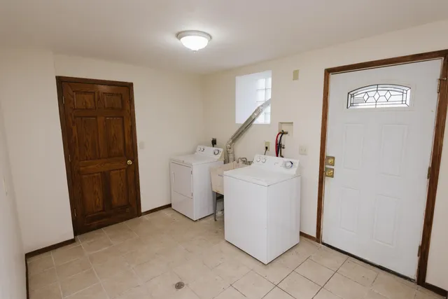 $237,500 | 1748 South 4th Street, Milwaukee, WI 53204