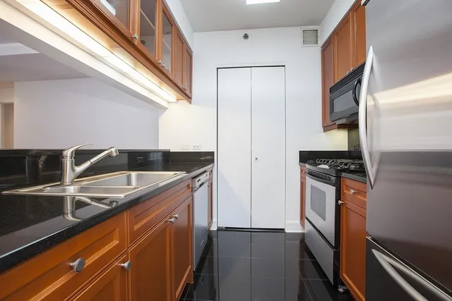 $1,475,000 | 220 Riverside Boulevard, Unit 6T | Upper West Side