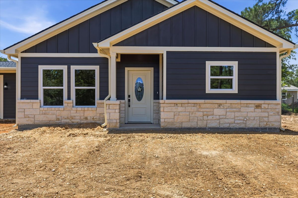 109 Clear Spring Street Bastrop, TX 78602 - Photo 1 of 8
