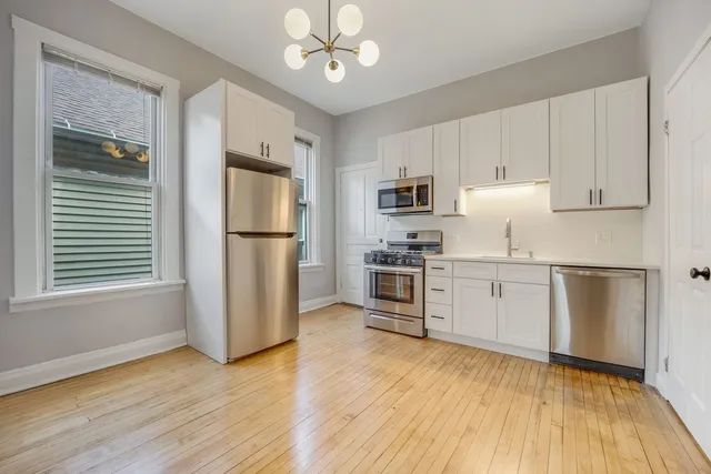 $2,850 | 1346 West Webster Avenue, Unit 2F, Chicago, IL 60614