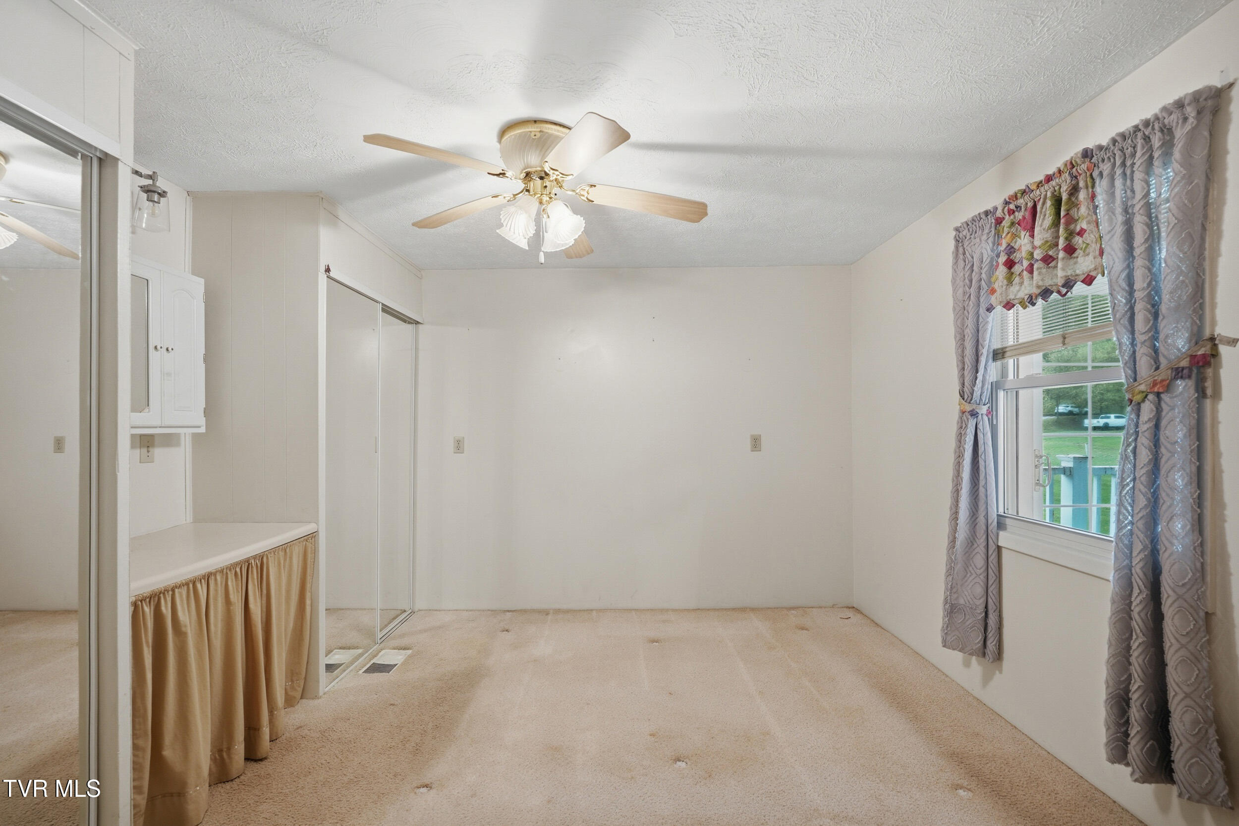 1333 Dante Road St. Paul, VA 24283 - Photo 15 of 32 15_138 birch ln-10