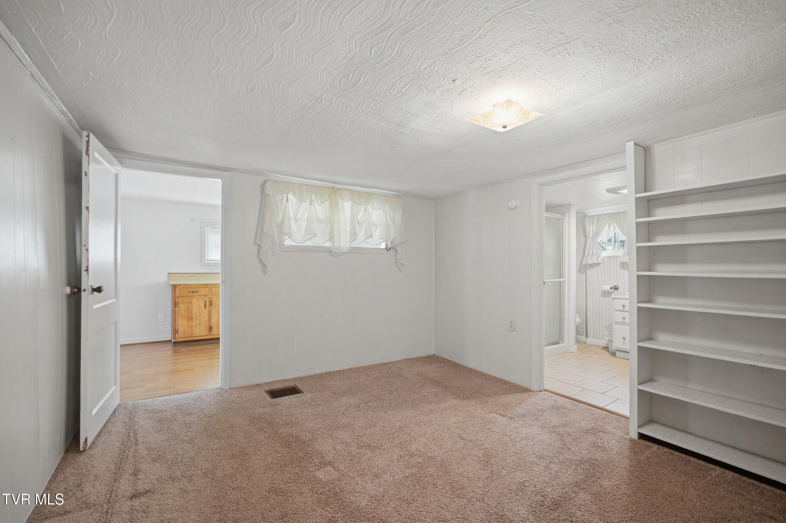 1333 Dante Road St. Paul, VA 24283 - Photo 16 of 32 16_138 birch ln-11