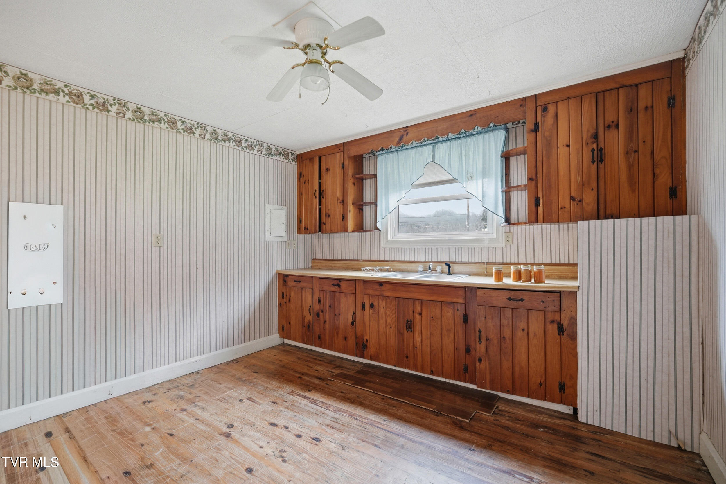 1333 Dante Road St. Paul, VA 24283 - Photo 21 of 32 21_138 birch ln-30