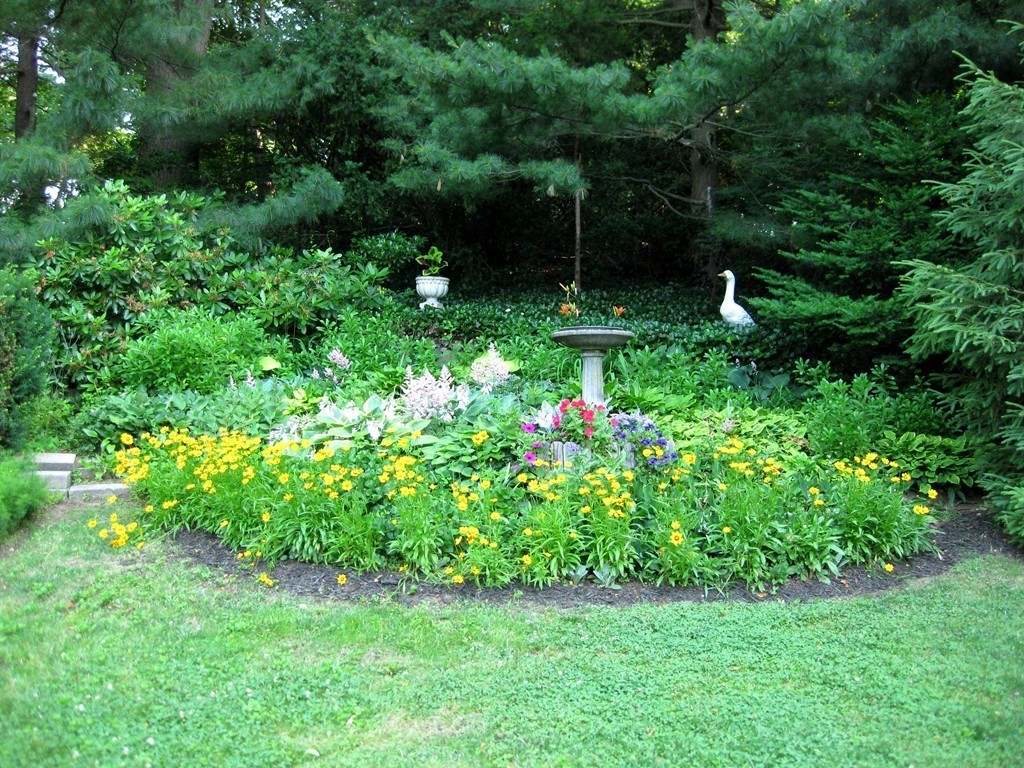 53 Raymond Road Salem, MA 01970 - Photo 4 of 28 Gallery Image 4