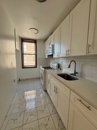 $1,900 | 104 Westover Place, Unit 201, West New York, NJ 07093