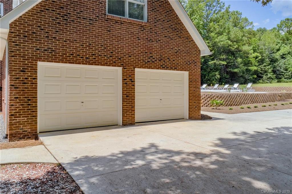 2933 Shandon Road Rock Hill, SC 29730 - Photo 3 of 39 Gallery Image 3