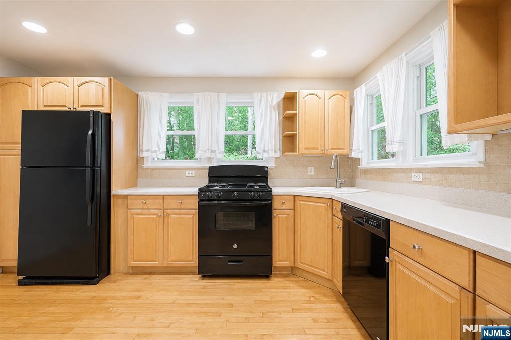 90 Highland Street Park Ridge, NJ 07656 - Photo 11 of 21 Gallery Image 11