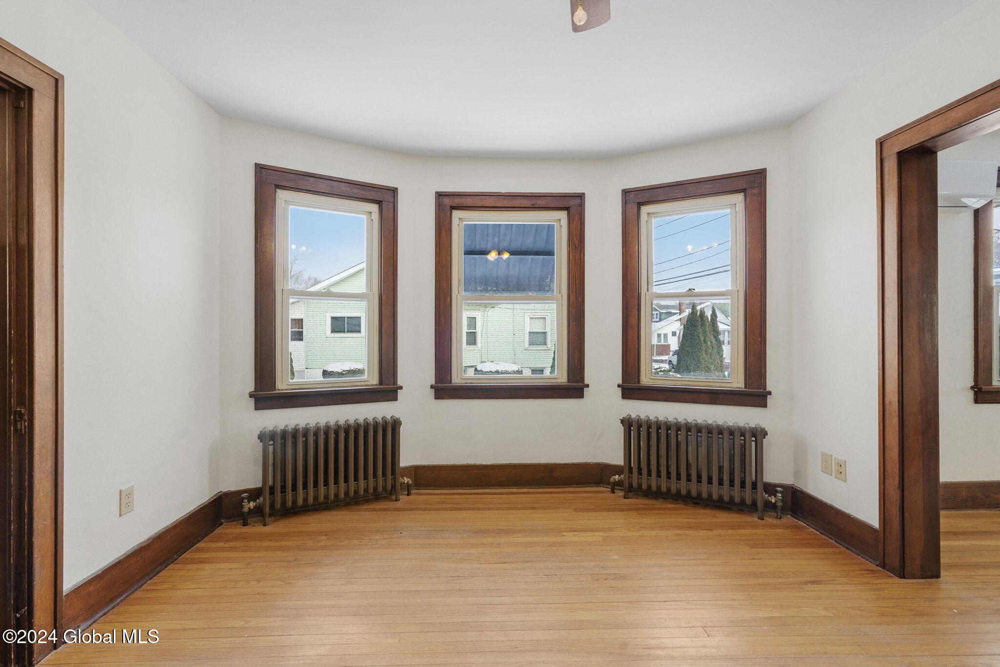 15 Osborne Road Colonie, NY 12205 - Photo 14 of 30 21-web-or-mls-15-osborne-rd