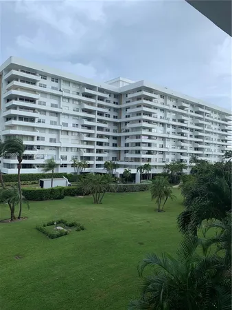 $1,100,000 | 177 Ocean Ln Drive, Unit 208, Key Biscayne, FL 33149