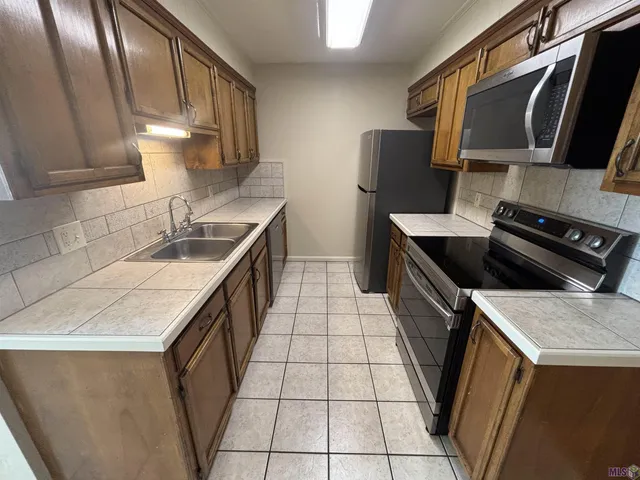 $1,250 | 6114 Parkforest Drive, Unit 3, Baton Rouge, LA 70816