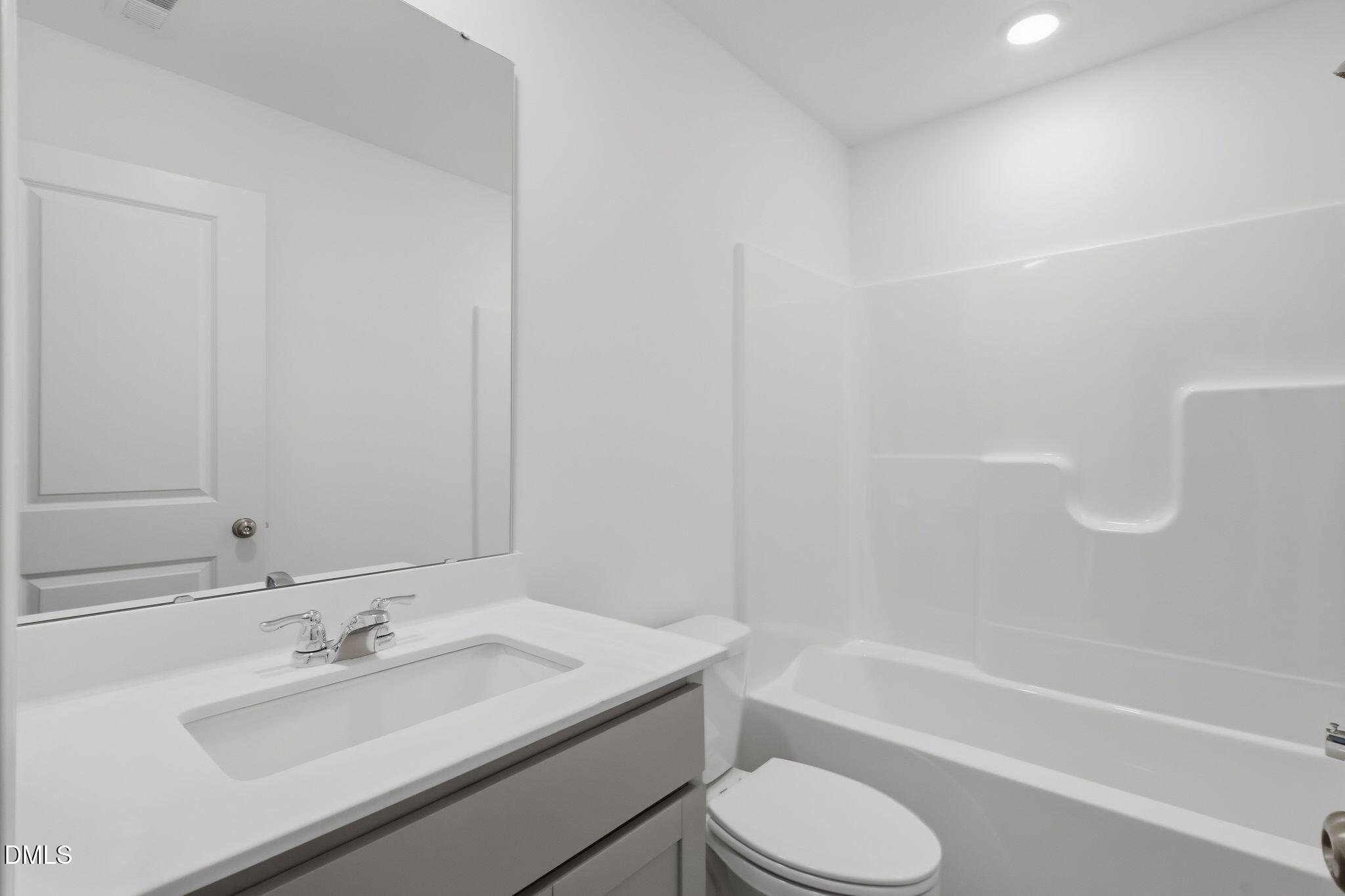 3600 Elm Grv Lane Raleigh, NC 27604 - Photo 22 of 33 SUN_ElmGrove_Pic_Wyatt_QMI_31_Bath3_2of2