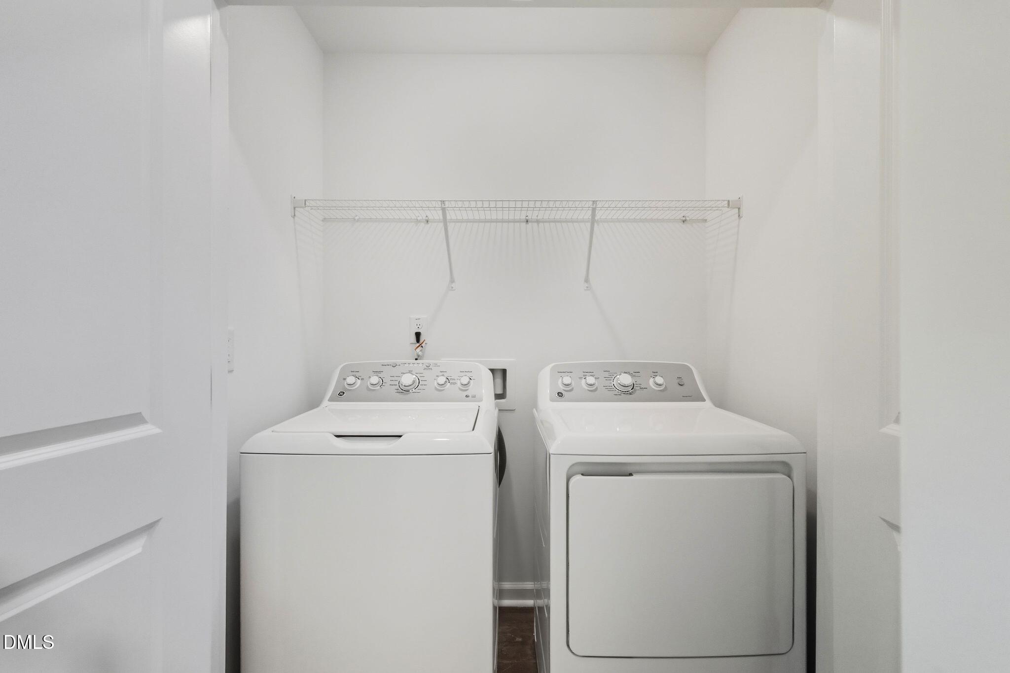 3600 Elm Grv Lane Raleigh, NC 27604 - Photo 30 of 33 SUN_ElmGrove_Pic_Wyatt_QMI_31_Laundry_1o