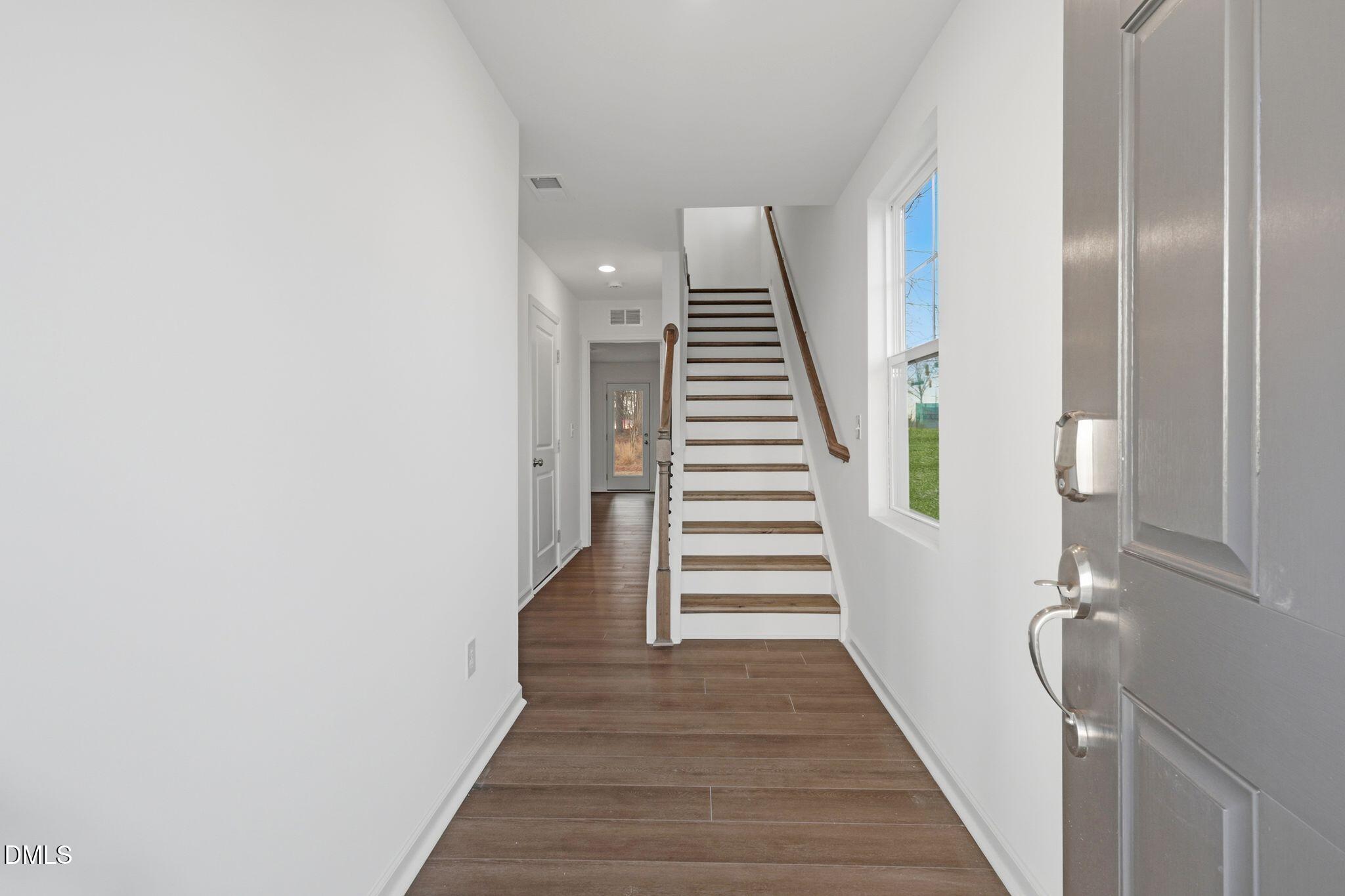 3600 Elm Grv Lane Raleigh, NC 27604 - Photo 3 of 33 SUN_ElmGrove_Pic_Wyatt_QMI_31_Foyer_1of1