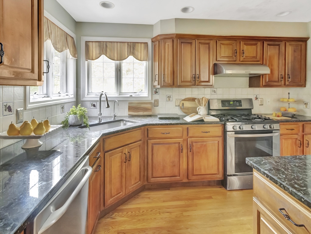 4 Stanley Road Norton, MA 02766 - Photo 12 of 39 Gallery Image 12