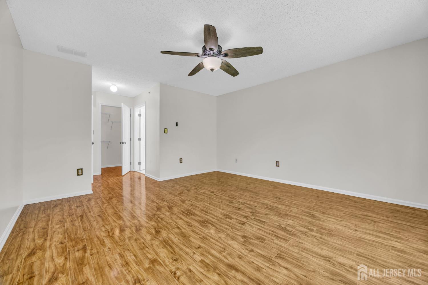 273 Prestwick Way, Unit 273 Edison, NJ 08820 - Photo 4 of 22