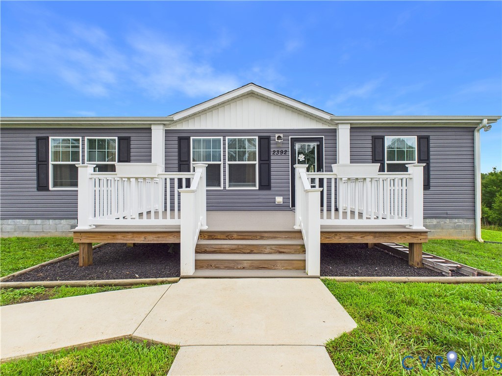 2392 Rehoboth Road Victoria, VA 23974 - Photo 7 of 81 Contemporary 2022 home, 2280 Sq. Ft. One-Level Liv