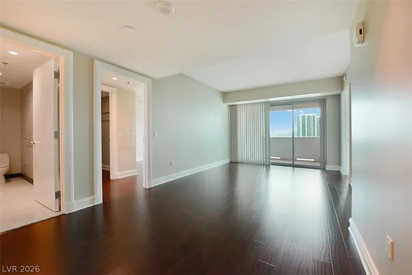 $2,350 | 2700 South Las Vegas Boulevard, Unit 1604, Las Vegas, NV 89109
