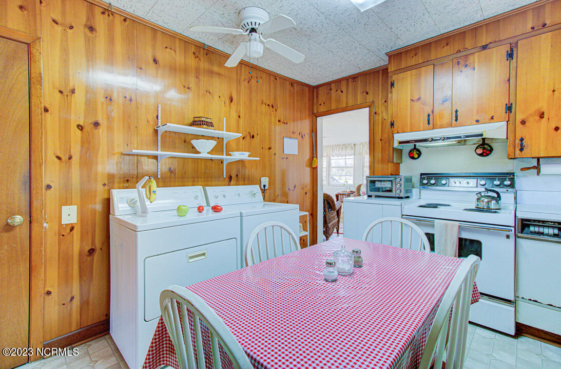 217 Watha Road Watha, NC 28478 - Photo 10 of 35 543FE12F-B77B-436C-870F-A7B8DACD3086_1_1