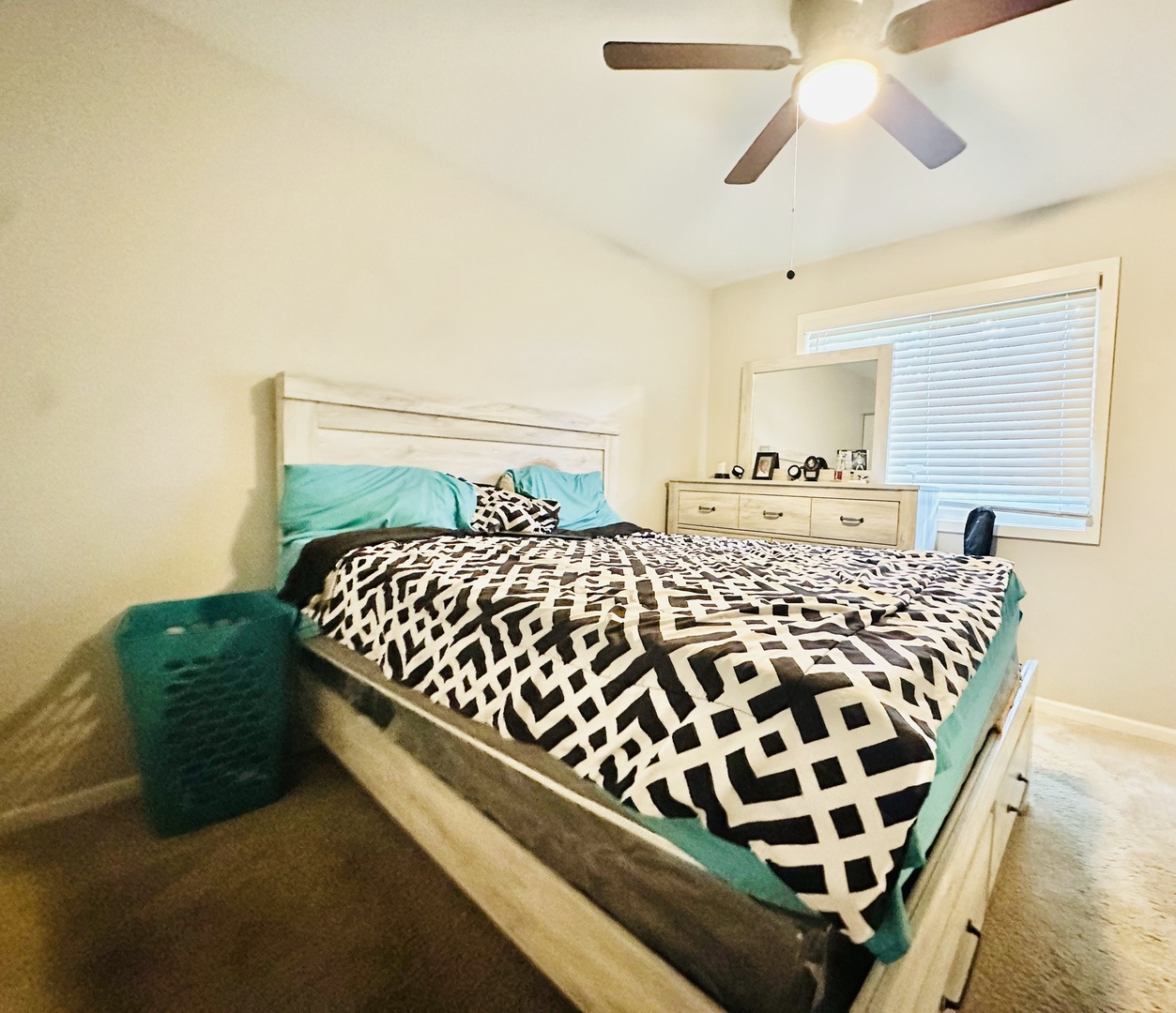 124 Oriole Road Matteson, IL 60443 - Photo 13 of 14 a bedroom with a bed and window