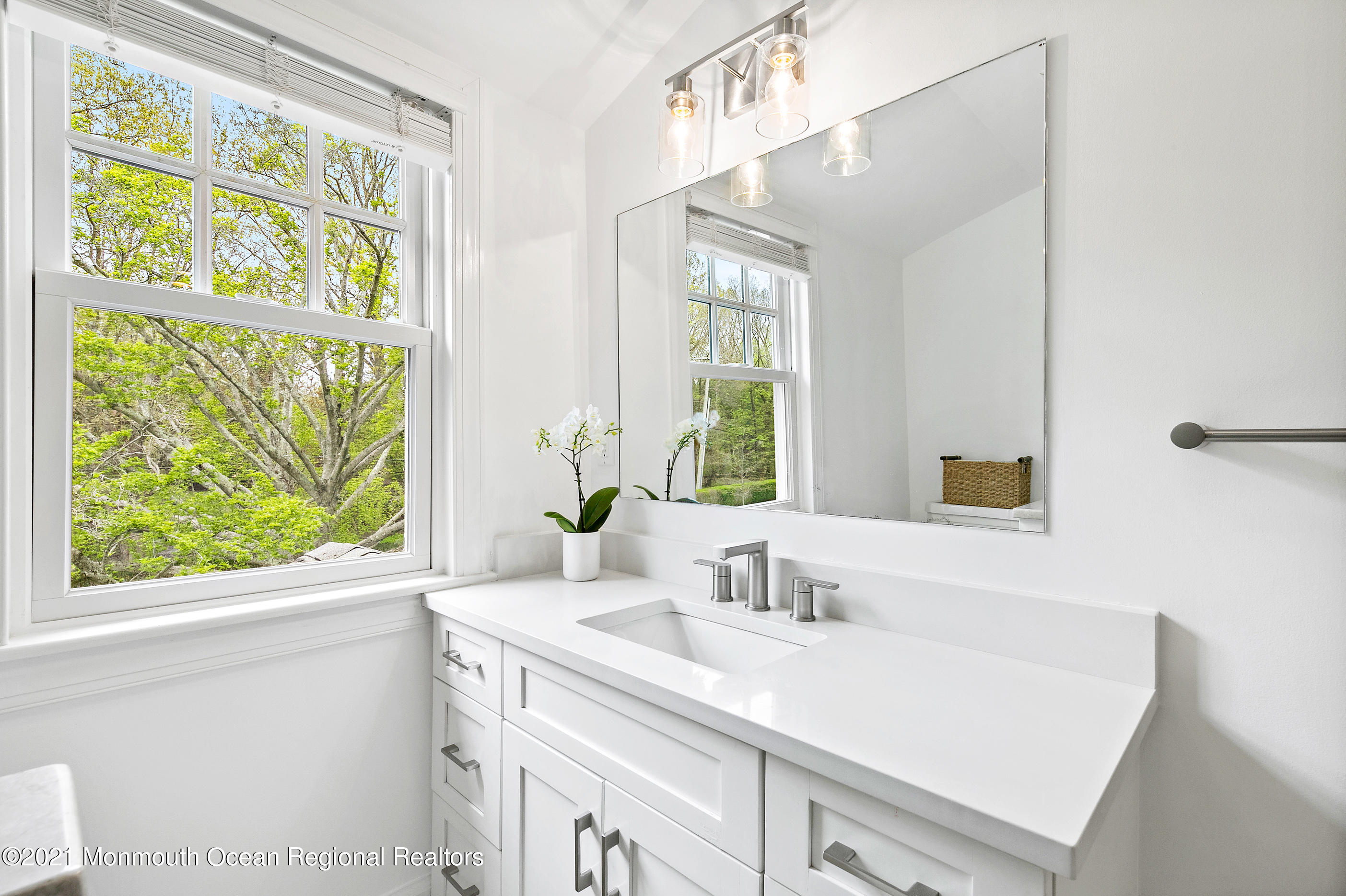 5 Osprey Lane Rumson, NJ 07760 - Photo 37 of 51 Master bath