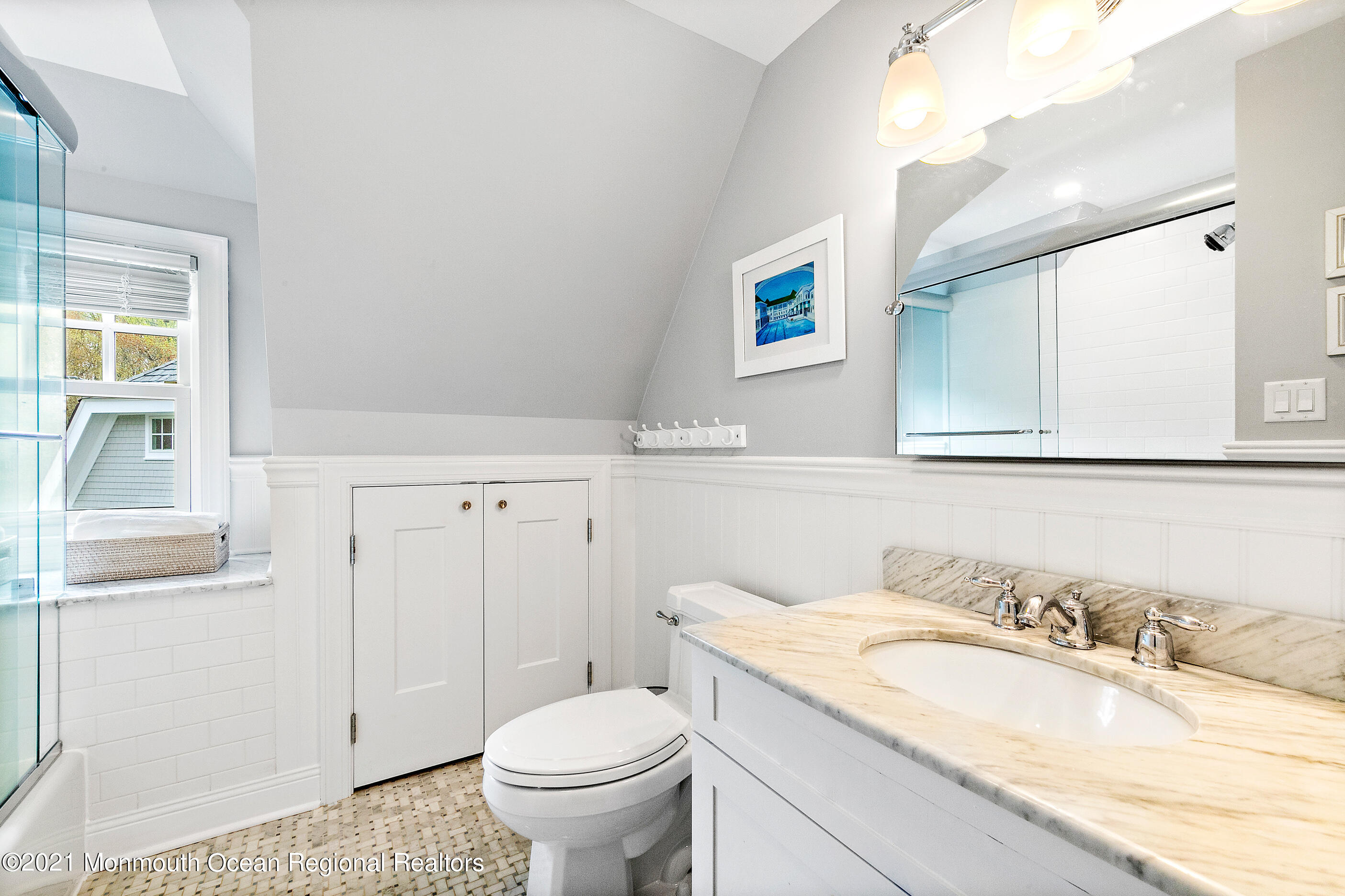 5 Osprey Lane Rumson, NJ 07760 - Photo 40 of 51 Hall bath