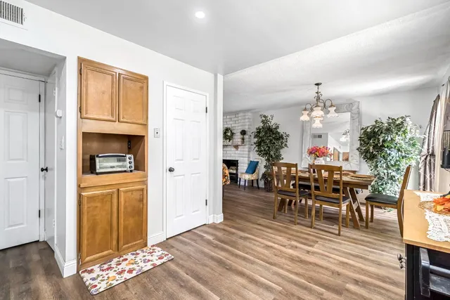 $320,000 | 1751 West Santa Ana Avenue, Fresno, CA 93705