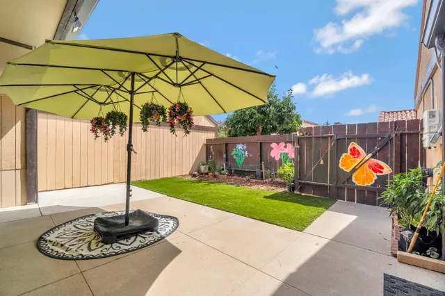 $320,000 | 1751 West Santa Ana Avenue, Fresno, CA 93705