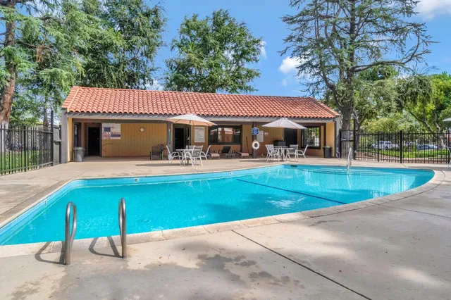 $320,000 | 1751 West Santa Ana Avenue, Fresno, CA 93705