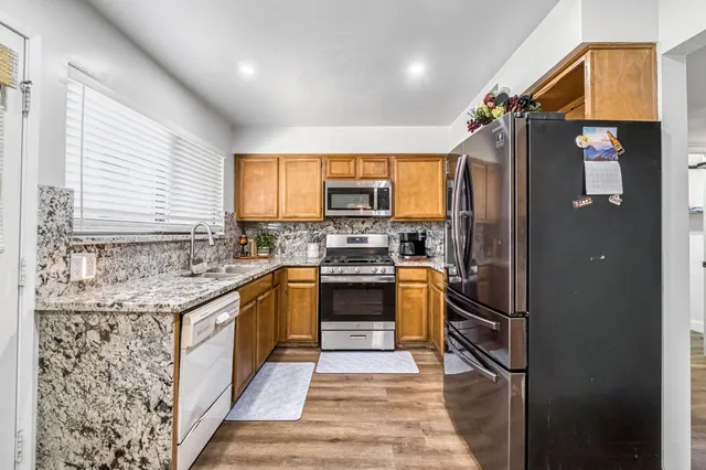 $320,000 | 1751 West Santa Ana Avenue, Fresno, CA 93705