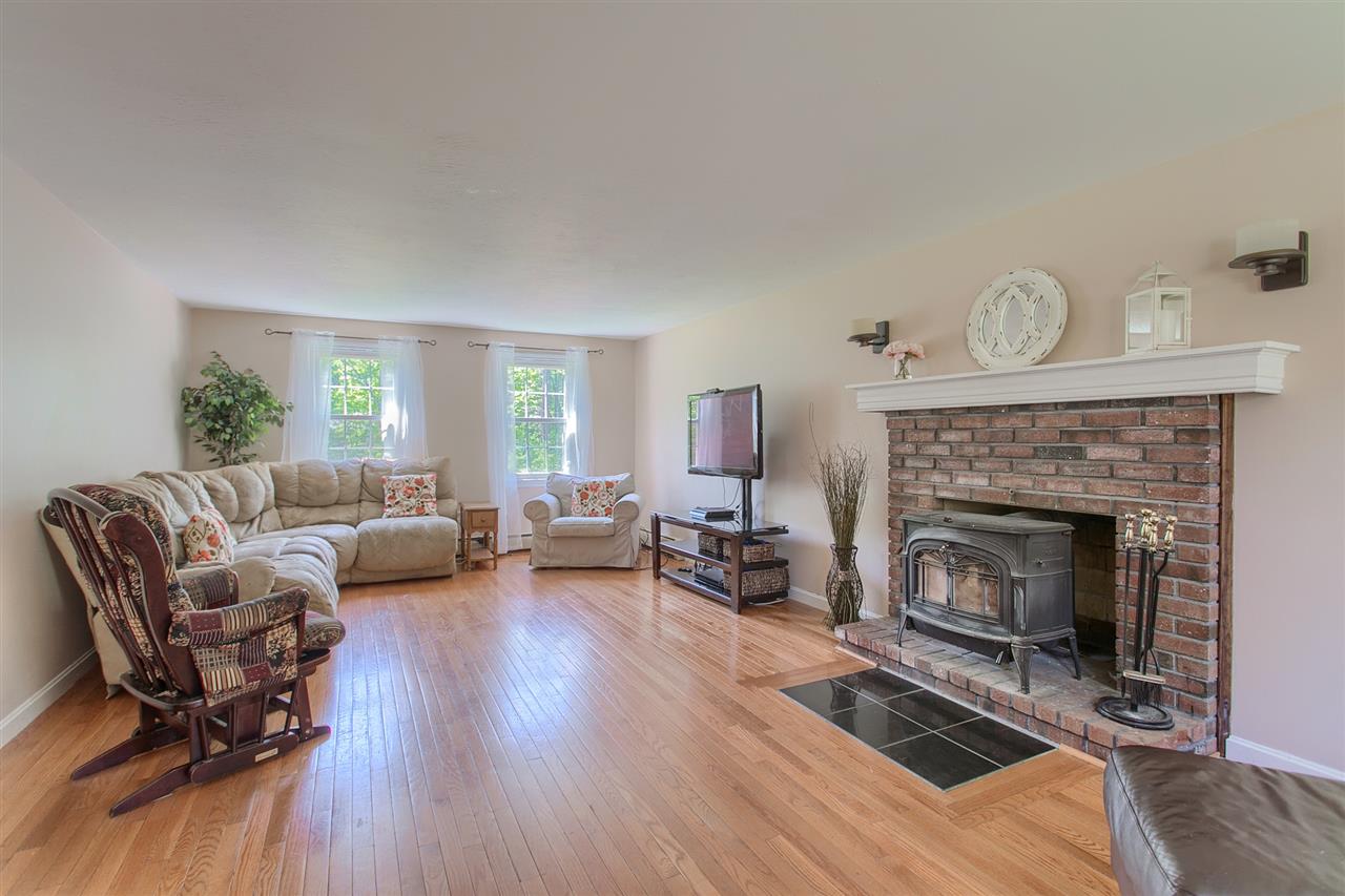5 Spruce Street Pelham, NH 03076 - Photo 4 of 33 Gallery Image 4