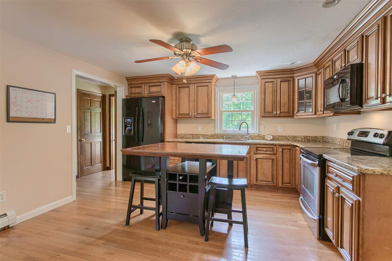 5 Spruce Street Pelham, NH 03076 - Photo 7 of 33 Gallery Image 7