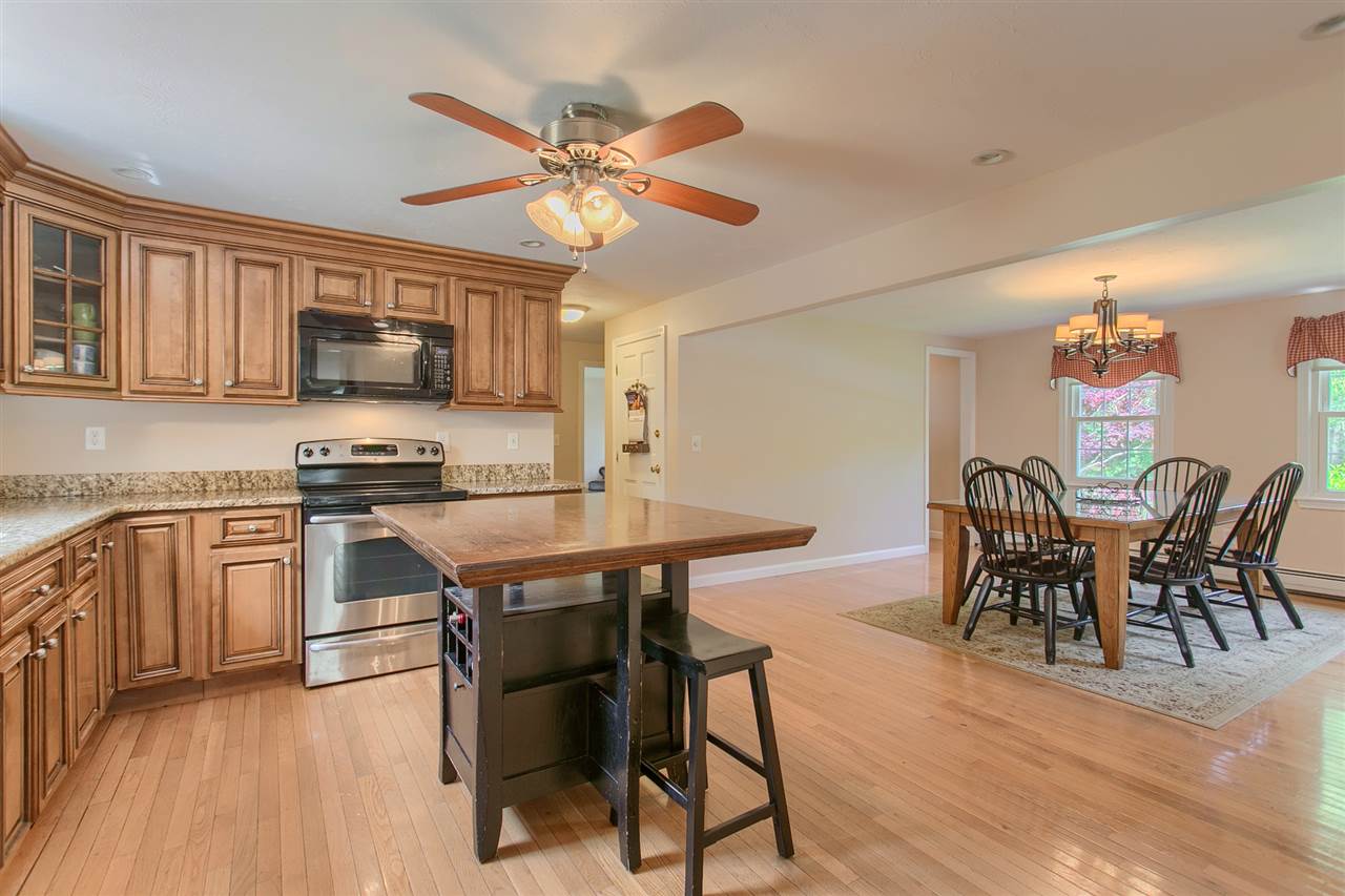 5 Spruce Street Pelham, NH 03076 - Photo 10 of 33 Gallery Image 10