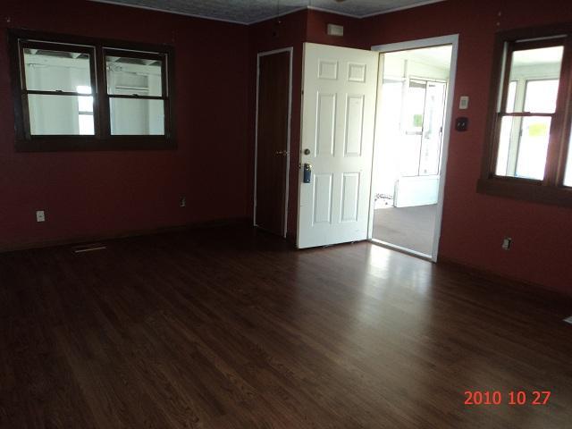 905 Bucknell Road Whitehall, OH 43213 - Photo 3 of 10