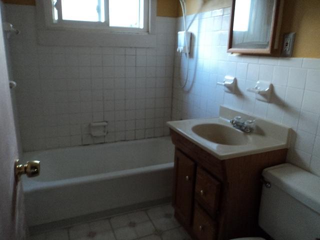 905 Bucknell Road Whitehall, OH 43213 - Photo 8 of 10