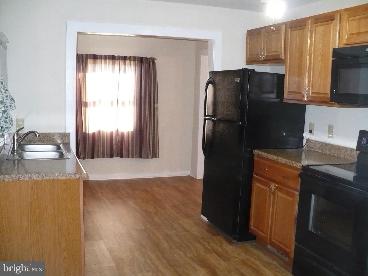 386 Daniel Road Louisa, VA 23093 - Photo 14 of 22 Kitchen view 2