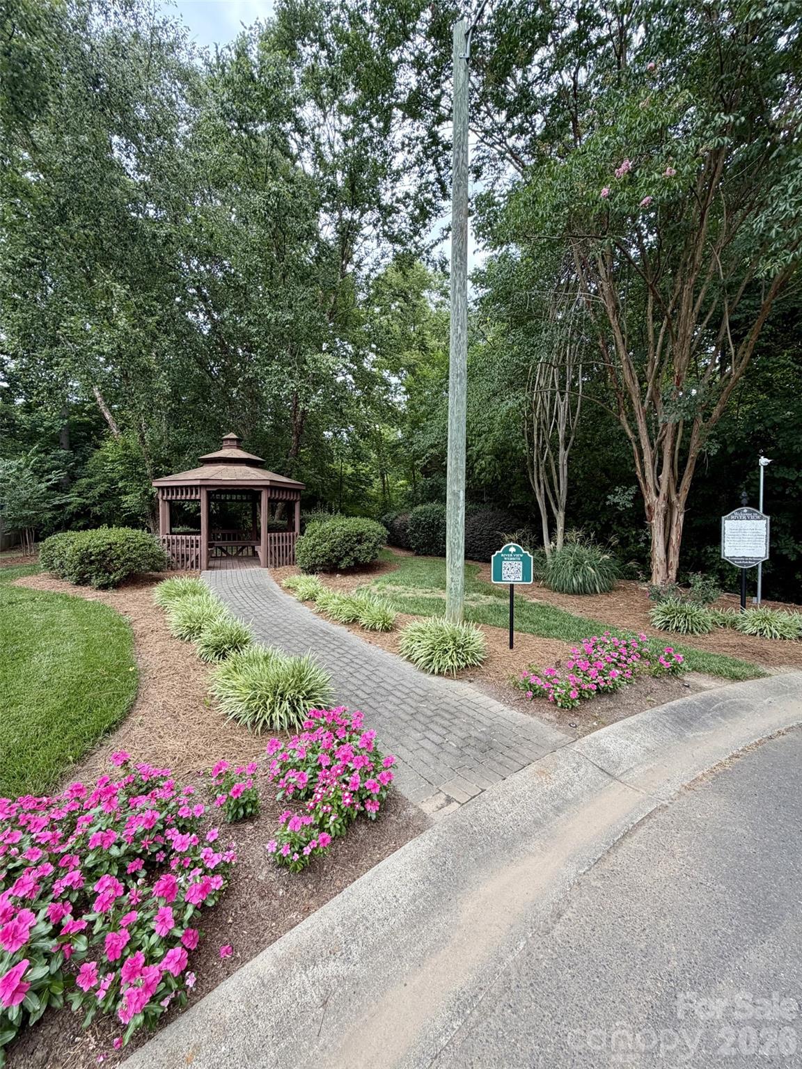 1429 River Run Road Lowell, NC 28098 - Photo 34 of 37
