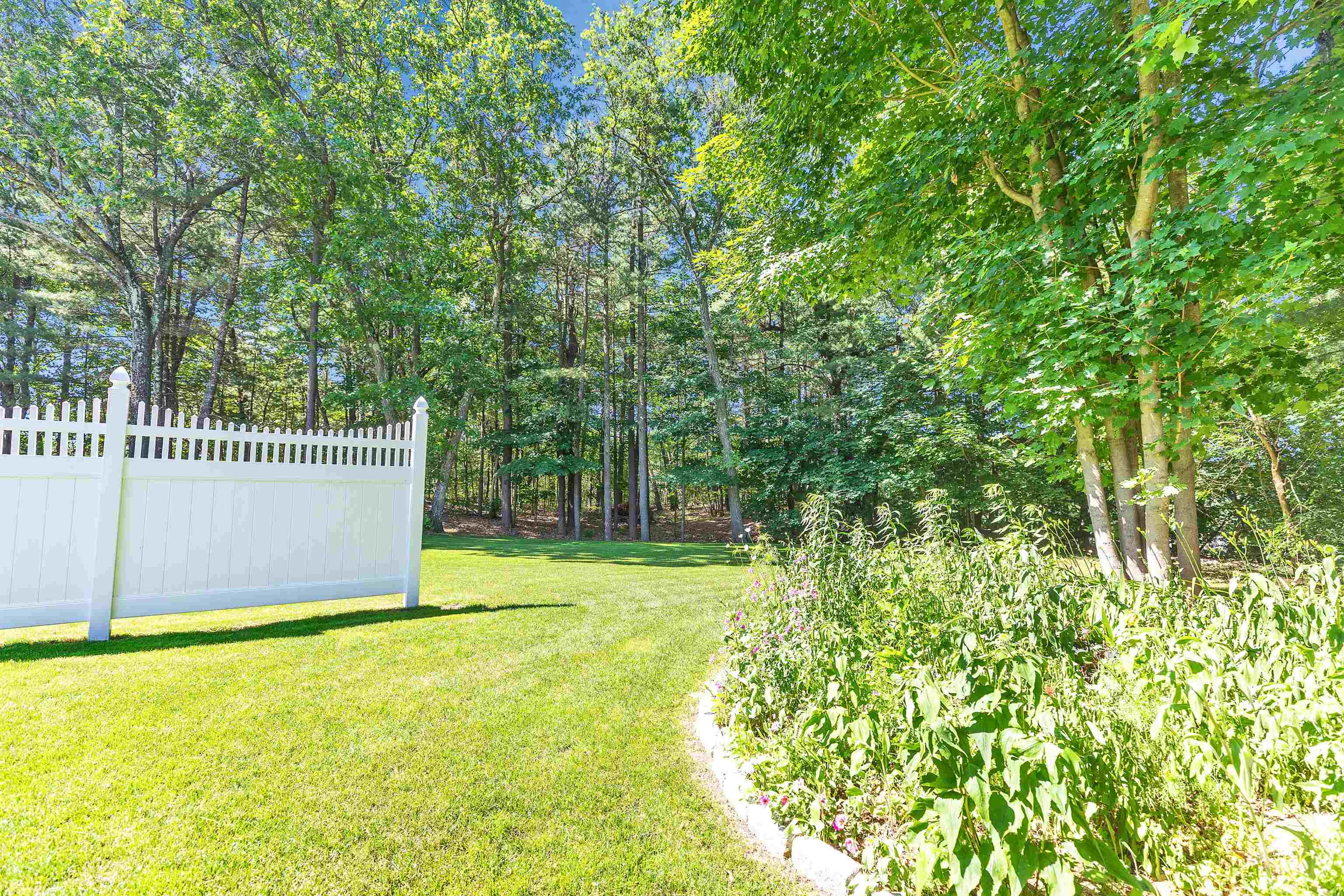 90 Lewis Street Manchester, NH 03102 - Photo 5 of 60 Gallery Image 5