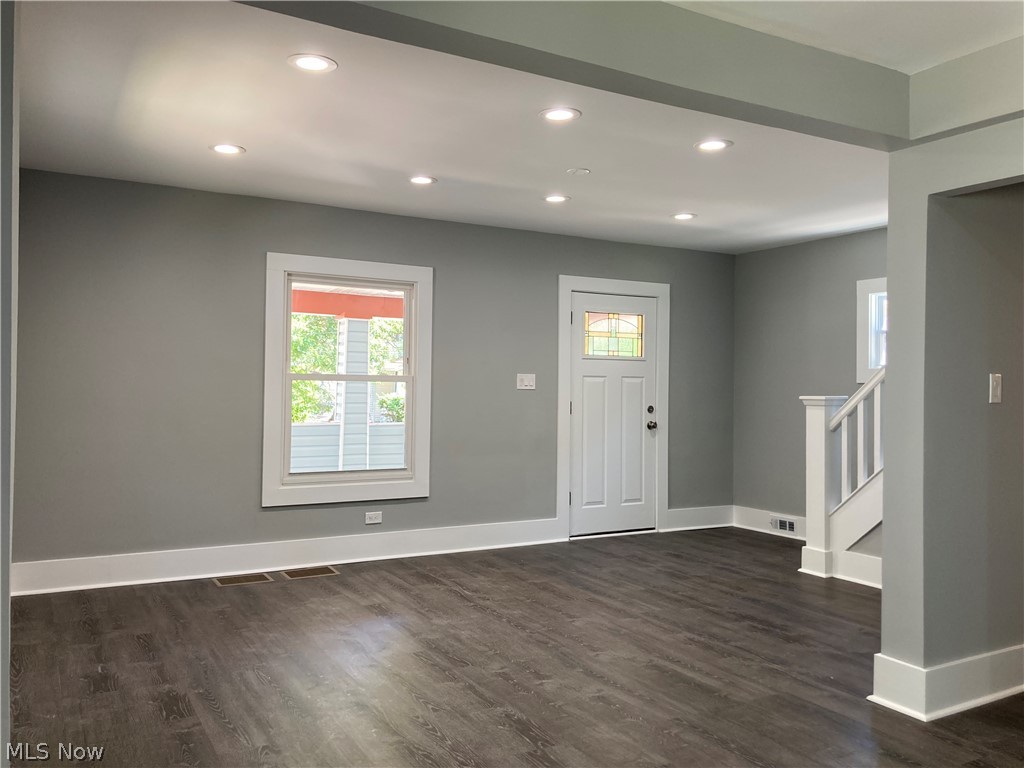 832 Aberdeen Street Akron, OH 44310 - Photo 6 of 21